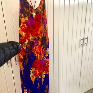 Size S Beautiful colorful floral maxi dress